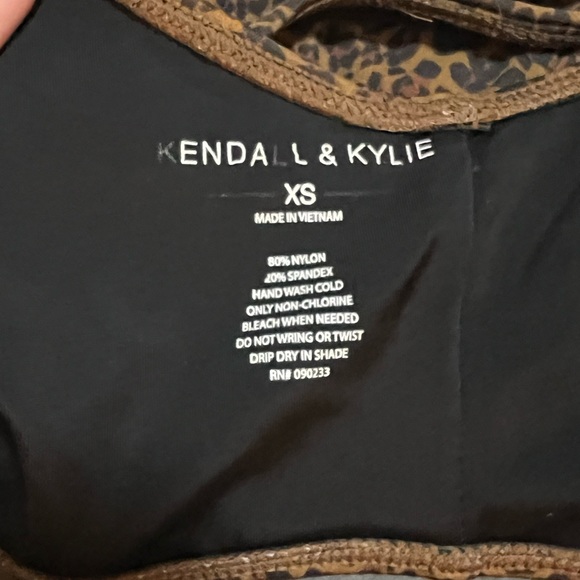 Cheetah bathing suit from Kendal & Kylie it’s an xs been worn a couple of times - Picture 2 of 2